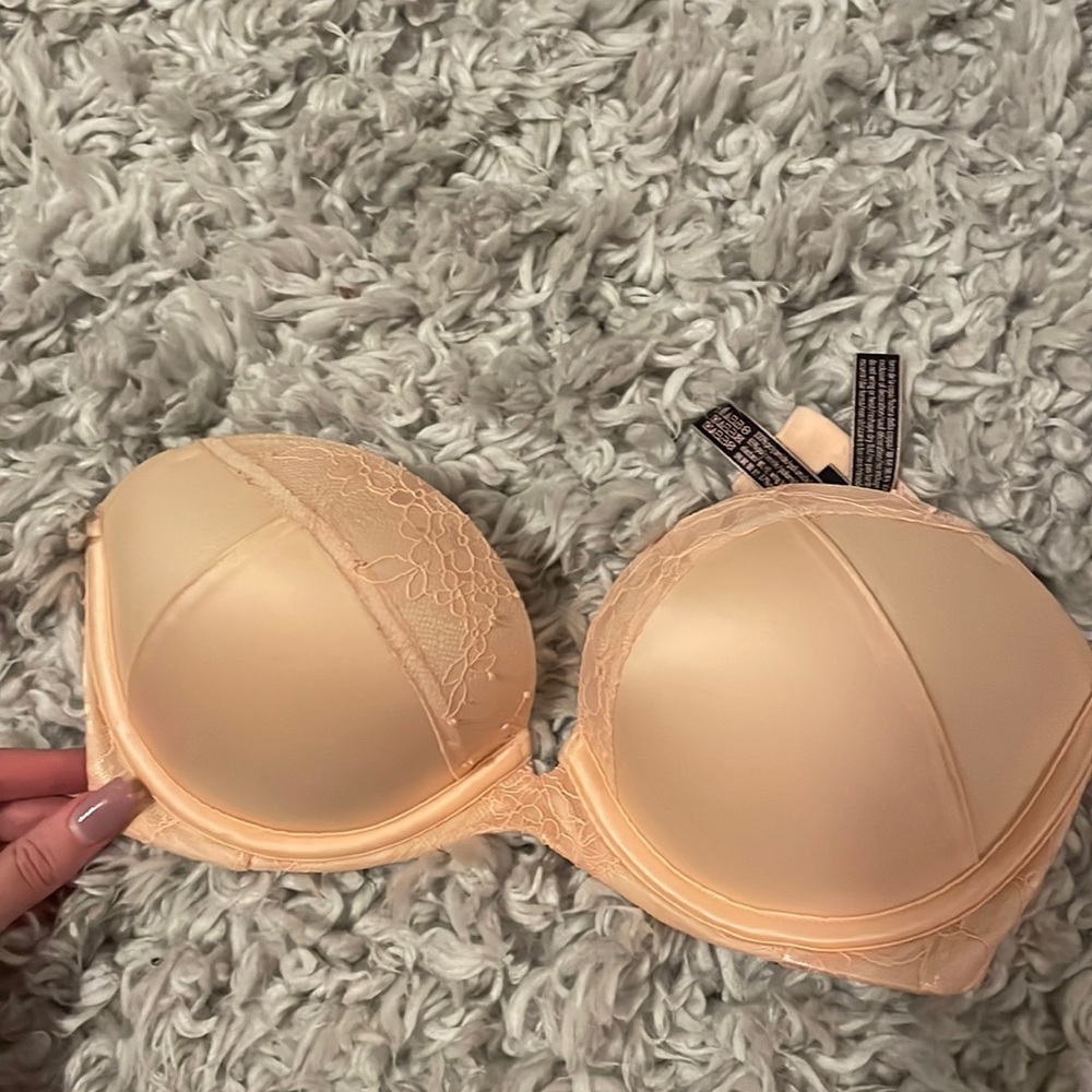 STRAPLESS VS BRA